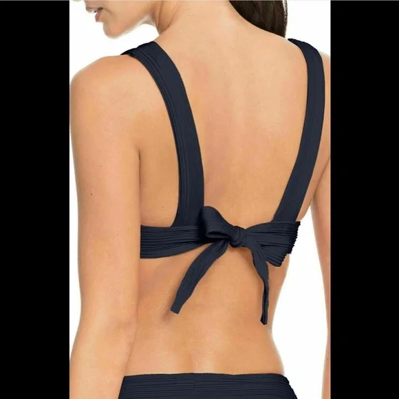 NEW $108 Robin Piccone Lily V-Neck Bikini‎ Top in Navy Blue [SZ Small ]